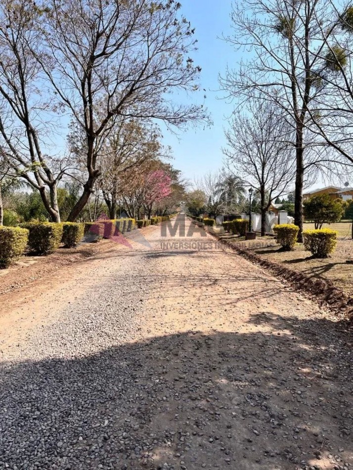 ¡OPORTUNIDAD UNICA! Terreno de 5.000 m2 en  Club de Campo: Las Moritas 